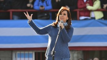 cristina kirchner confirmo su candidatura: estara acompanada por taiana cristina kirchner confirmo su candidatura: estara acompanada por taiana