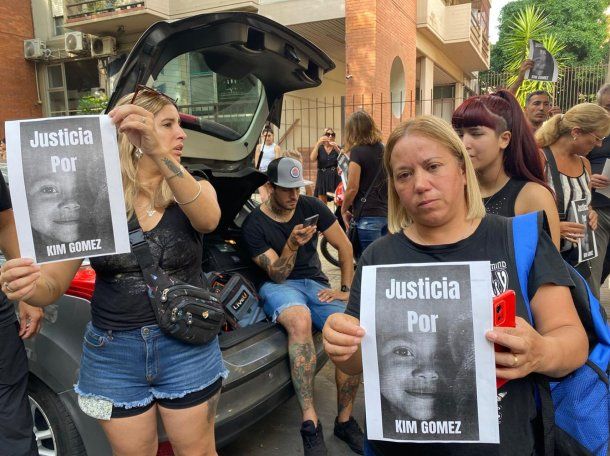 Masiva marcha en La Plata por el crimen de Kim Gómez