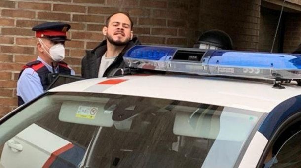 El rapero Pablo Hasel fue detenido por insultar a la monarquía y las fuerzas de seguridad