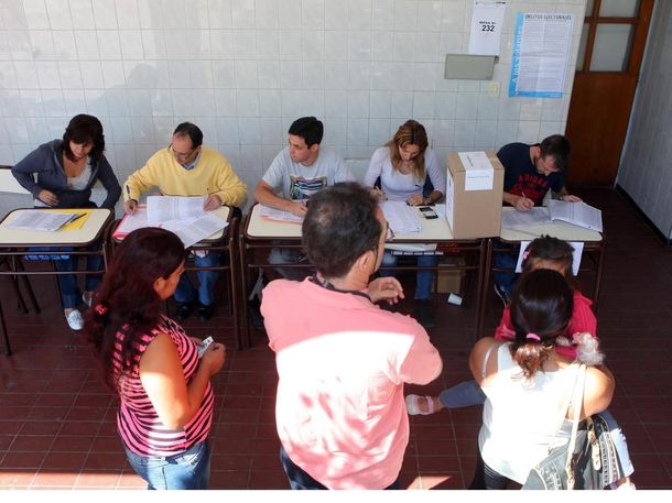 PASO Mendoza: gana Cornejo y sorprende la buena elección del FpV