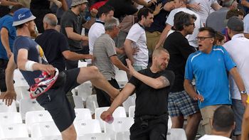 #eurocopaviolenta la uefa descalifico a rusia por los incidentes en marsella