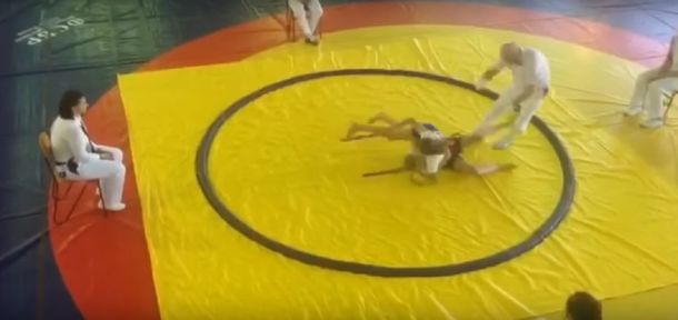 Una nena derribó a su rival de judo y también el árbitro