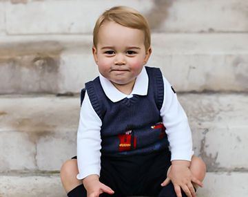 Difunden fotos navideñas del príncipe George
