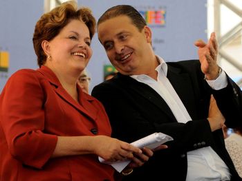 Dilma Rousseff decretó tres días de duelo y suspendió su campaña electoral