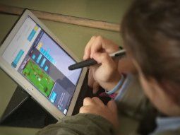 La Justicia creó un registro para que estudiantes de barrios populares reclamen por computadoras e internet gratis