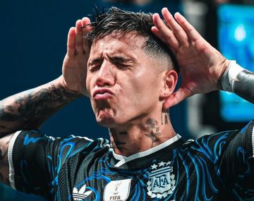 La imagen del festejo de Enzo ya tiene remera: la vende la familia de Valu Cervantes