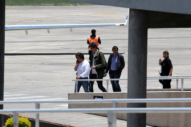 Nada cambia: los 15 aviones privados de los dirigentes de Macri en Jujuy