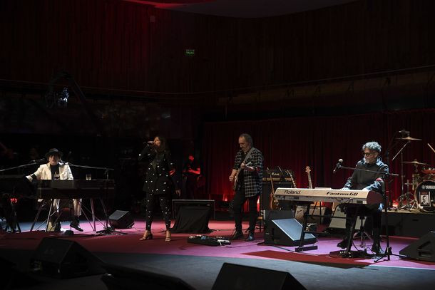 Cómo ver en vivo todo el homenaje a Charly García en el CCK