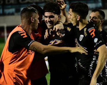 Primera Nacional: Estudiantes de BA superó a Gimnasia de Mendoza