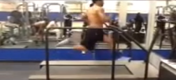 VIDEO: Un hombre corre a 40km por hora sobre una cinta