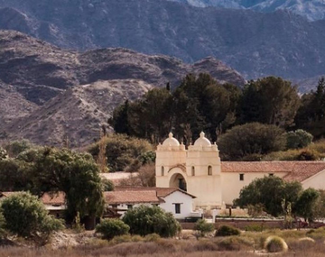 El pueblo colonial detenido en el tiempo que está sobre la Ruta 40