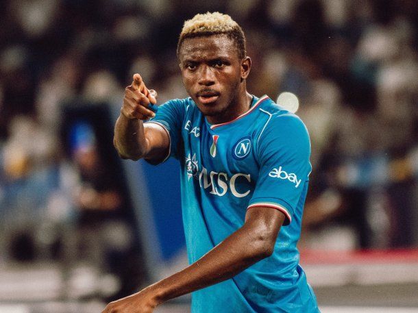 Escándalo en Napoli: Víctor Osimhen se ofendió por un video en redes y amenazó con demandarlos