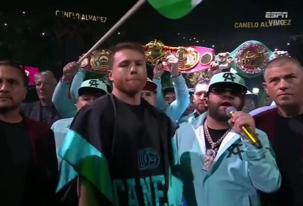 La espectacular entrada del Canelo Álvarez en Las Vegas