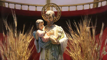 San Cayetano, patrono del pan y el trabajo. San Cayetano, patrono del pan y el trabajo.