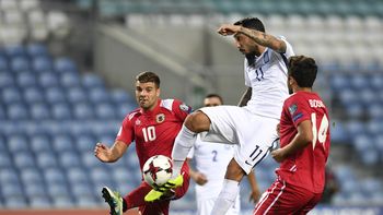 a lo karate kid: la pirueta de un jugador griego que termino en un golazo a lo karate kid: la pirueta de un jugador griego que termino en un golazo