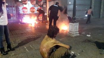 Un hombre que vive en la calle fue quemado por unas personas Un hombre que vive en la calle fue quemado por unas personas