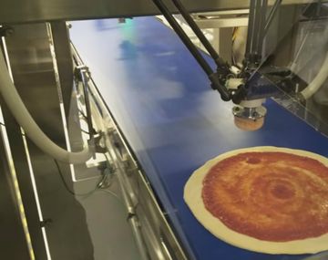 Crean un robot que hace pizzas sin parar