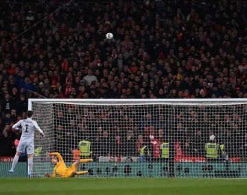 Chelsea cambió el arquero para la definición por penales: no atajó ninguno y erró el suyo