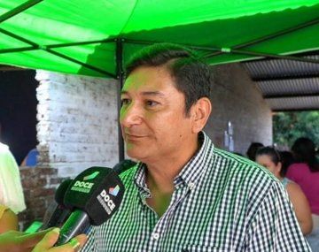 Renunció el funcionario tras viralización de chats privados: tenía 40 amantes