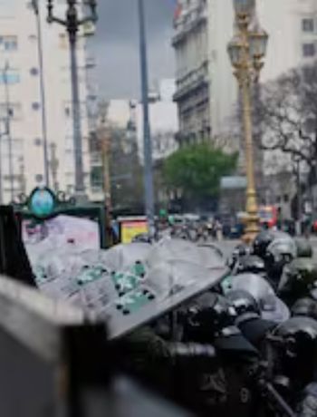 Represión en la Marcha Universitaria: denuncian penalmente a los responsables y piden investigar a funcionarios Represión en la Marcha Universitaria: denuncian penalmente a los responsables y piden investigar a funcionarios