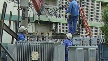 villa martelli: instalan un transformador luego de 3 dias sin luz villa martelli: instalan un transformador luego de 3 dias sin luz