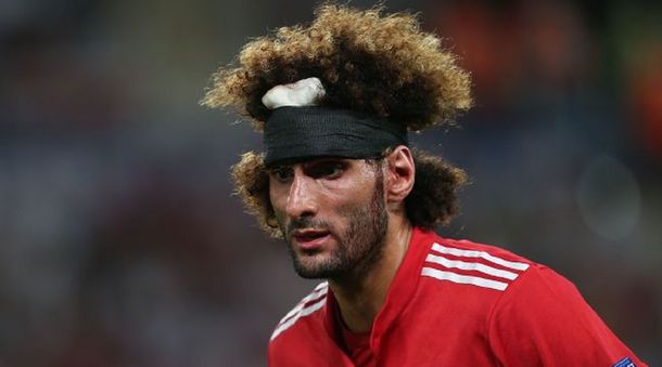 El belga Fellaini sorprendió a todos y le puso fin a su extravagante peinado
