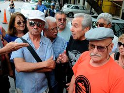 El 38% de los jubilados dice que sus ingresos no les alcanzan para vivir El 38% de los jubilados dice que sus ingresos no les alcanzan para vivir