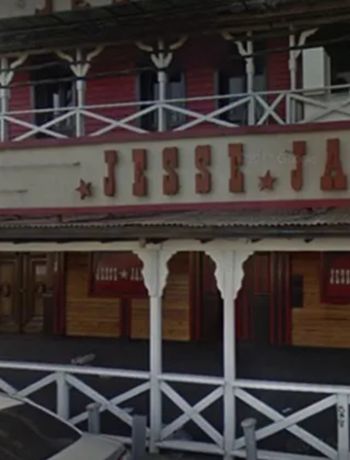 Adiós a un ícono de los boliches bailables del Oeste: avanza la demolición de Jesse James