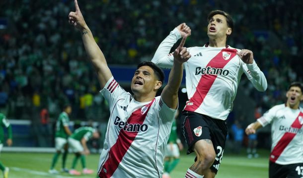 River se puso en ventaja ante Palmeiras con un golazo de cabeza de Maximiliano Salas en San Pablo