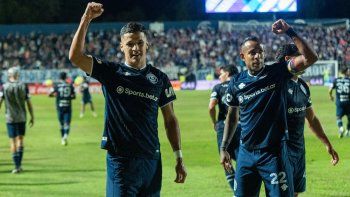 independiente rivadavia dio el golpe, vencio a central y se subio a la cima de la zona b independiente rivadavia dio el golpe, vencio a central y se subio a la cima de la zona b