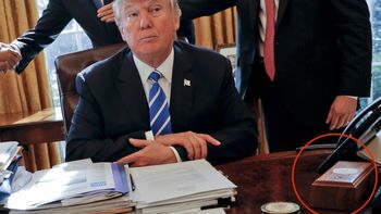 ¿para que sirve el boton rojo en el escritorio de donald trump? ¿para que sirve el boton rojo en el escritorio de donald trump?