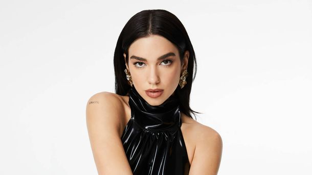 Dua Lipa llega a México con su música y tacos.