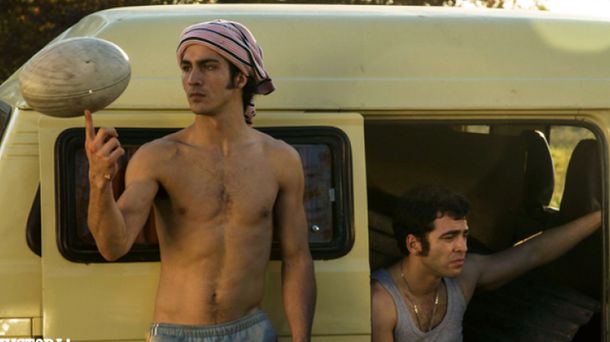 El lado sexy de Chino Darín, en la piel de un famoso asesino