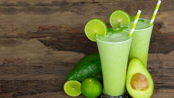 El licuado mágico que engaña a tu hambre y acelera la quema de grasa