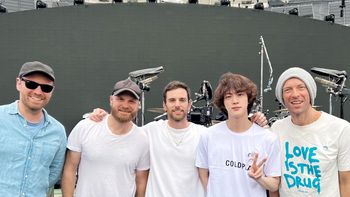 jin de bts disfruto del show de coldplay en argentina antes del estreno de the astronaut jin de bts disfruto del show de coldplay en argentina antes del estreno de the astronaut