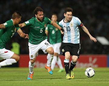 Insólito: el DT de Bolivia hizo una convocatoria... ¡de casi 100 jugadores!