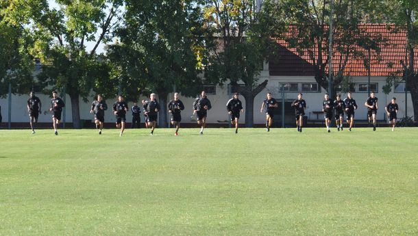 La broma de Deportivo Riestra por el complicado arranque en la Liga Profesional