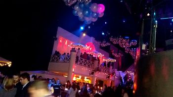 la conocio en un boliche, se la llevo a la casa y la violo con 5 amigos la conocio en un boliche, se la llevo a la casa y la violo con 5 amigos