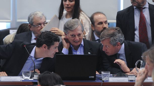 Aranguren: La readecuación de las tarifas energéticas ha sido en forma gradual