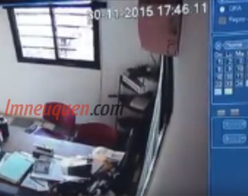 VIDEO: Entró a una concesionaria