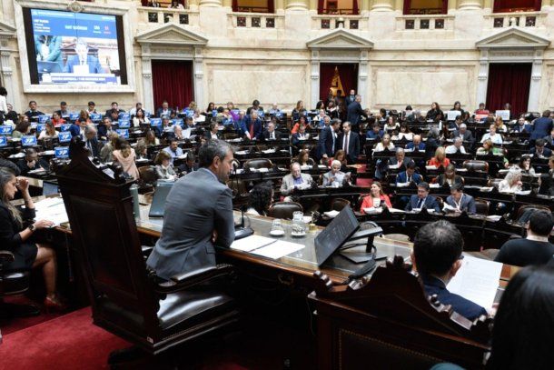 Diputados debatirá este martes la privatización salvaje de Aerolíneas Argentinas