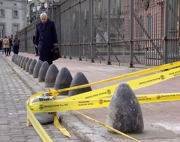 Pusieron pilares de hormigón en Casa Rosada