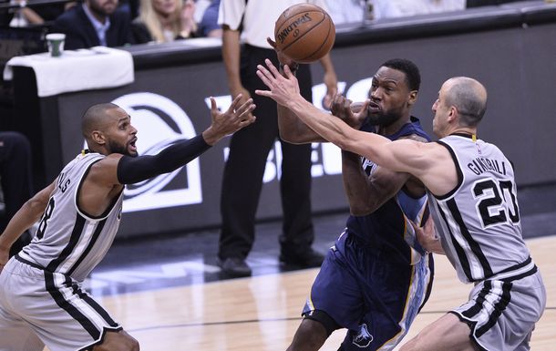 Los Spurs de Ginóbili volvieron a ganar y tienen un pie en semifinales