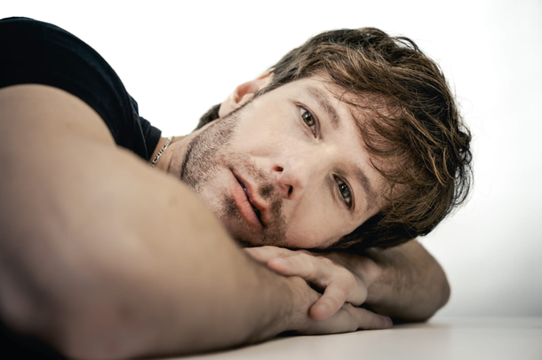 El regreso del artista Gus Giallatini: de brillar en Latin American Idol al renacer artístico