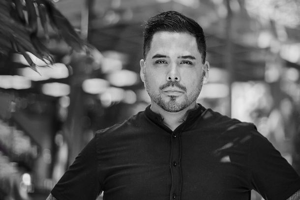 Nació en un hogar mexicano de California, ganó 3 estrellas Michelín en Europa y ahora brilla con un restaurante exclusivo en Tulum