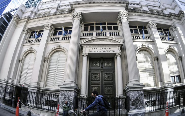 El Banco Central dispuso que todas las operaciones deberán ser aprobadas