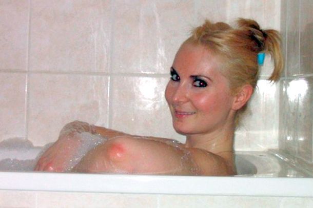 Según Facebook un codo es lo mismo que un pecho