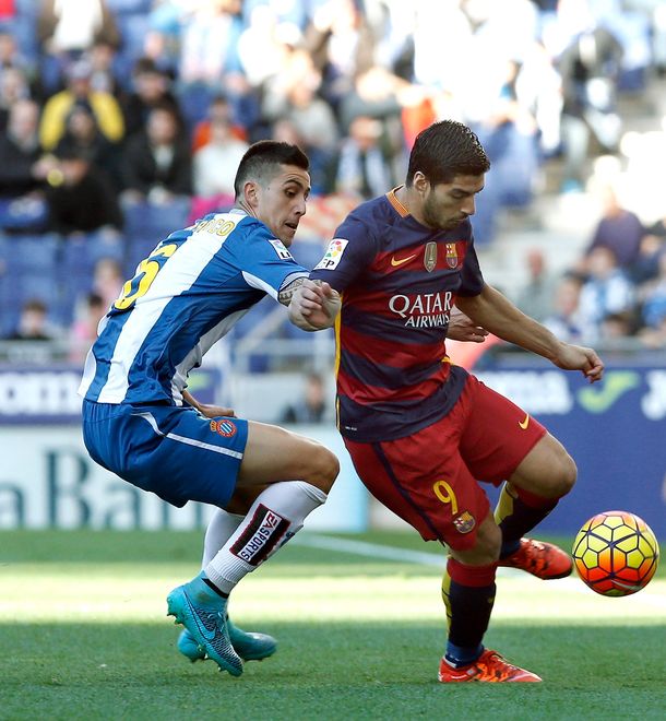 Barcelona no pudo en el clásico y sólo empató ante el Espanyol