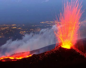 Entró en erupción el Etna, el volcán más alto de Europa