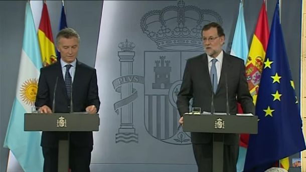 Macri dio una conferencia junto a Rajoy en España